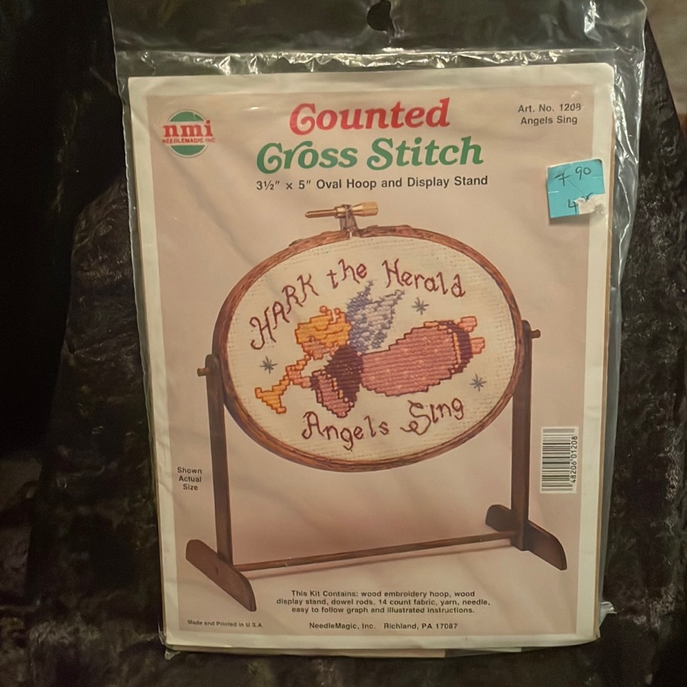 Vintage nmi needle magic inc. Cross Stitch “Hark the Herald Angels Sing” SEALED